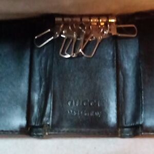 Gucci Black Leather Key Organizer with Silver Accents